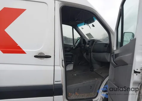 2012 Mercedes-Benz Sprinter 2500 High Roof из США, поврежденный, VIN WD3PE8CBXC5685282